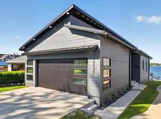 12135 Margaret Dr, Fenton, MI 48430