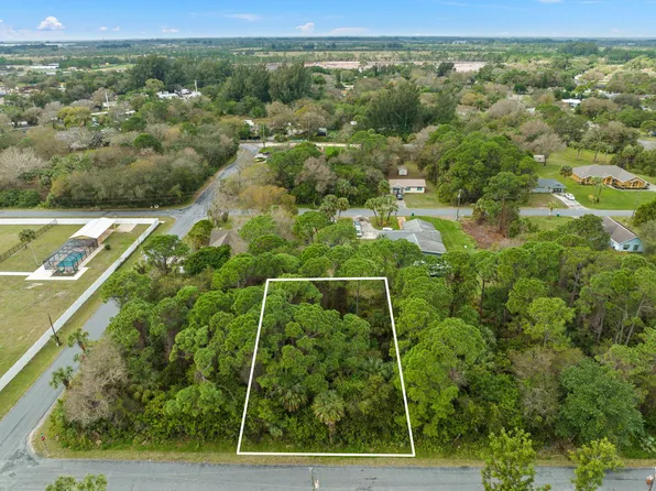 1603 N 43rd N Street, Fort Pierce, FL 34950