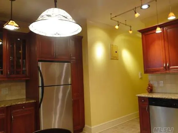 78-14 Austin Street image 1 of 7