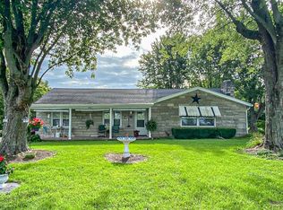 1127 Clintonville Rd, Paris, KY 40361
