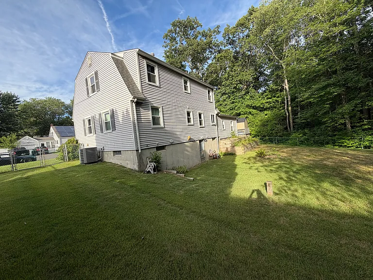 38 Stanley Pl — Photo 24