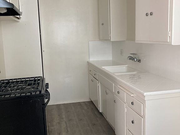 3rd image of 1217-1223 Edith Ave #17C