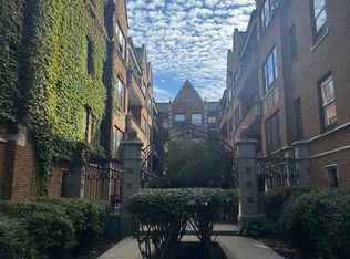 1335 W Fargo Ave APT 2E, Chicago, IL 60626