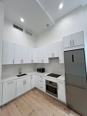 Rented by Artifact.co | media 10