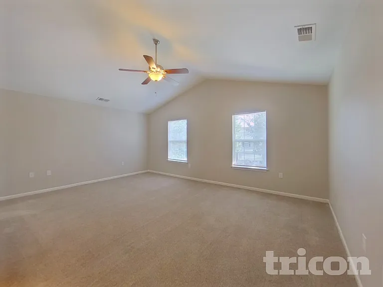 4614 Christenbury Hills Ln — Photo 7