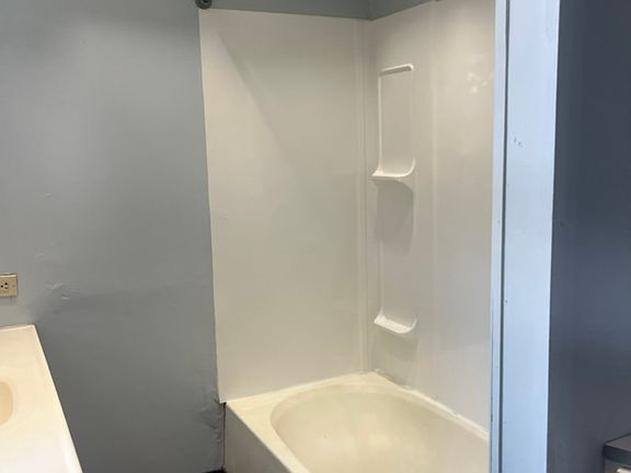 3rd image of 495 Plymouth Ave #2