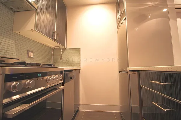 Rented by Bold New York | media 19