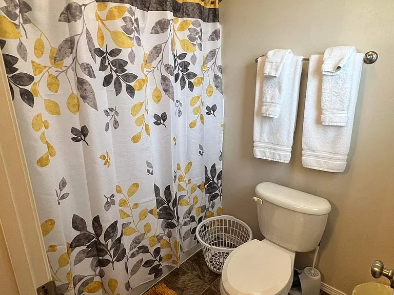221 Canyon Crest Dr W — Photo 12