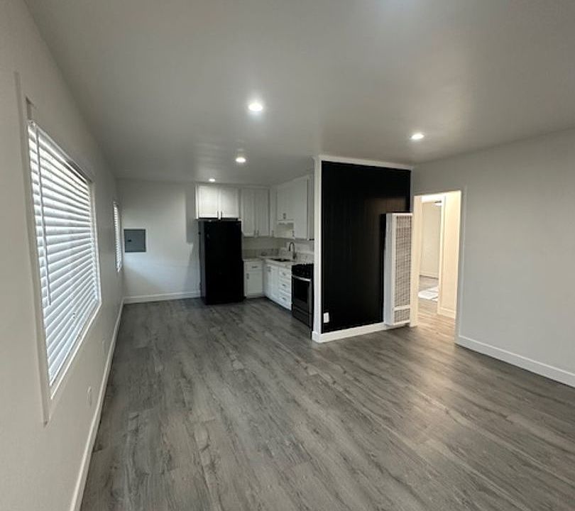 1st image of 3916 Gibraltar Ave APT 12