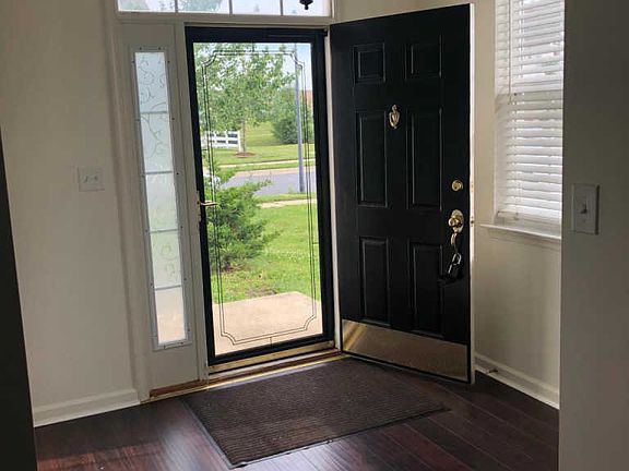 3rd image of 338 Wilmore Dr