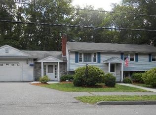 10 Spruce Rd, North Reading, MA 01864