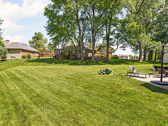 4th image of 7516 Chestnut Hills Dr