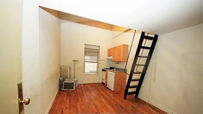 Rented by Wave Real Estate Group | media 1