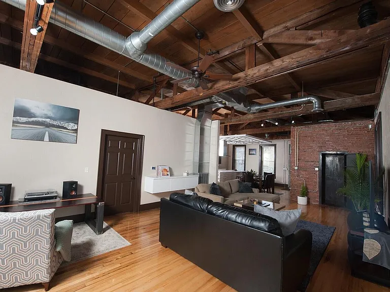 2101 Beale Ave — Photo 14