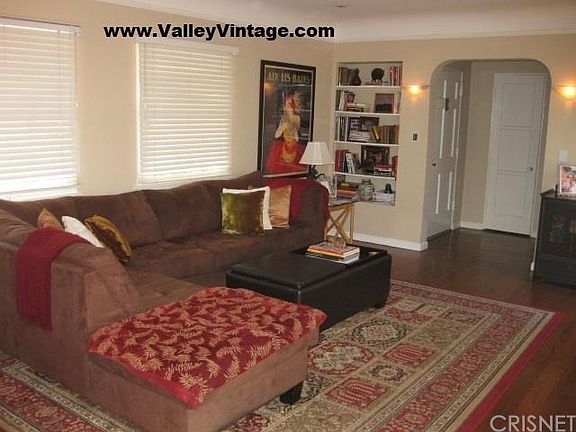 3rd image of 4731 Cartwright Ave