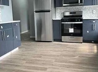 413 E Main St, Bridgeport, CT 06608