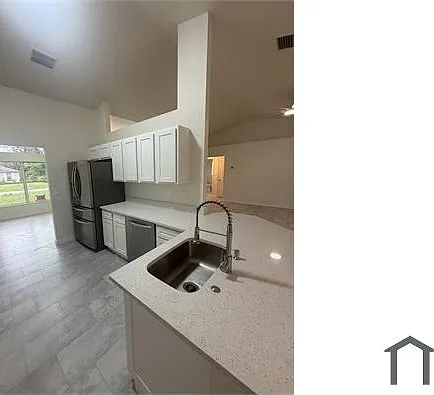 4 bed, 2143 sqft, $2,500 — Photo 3