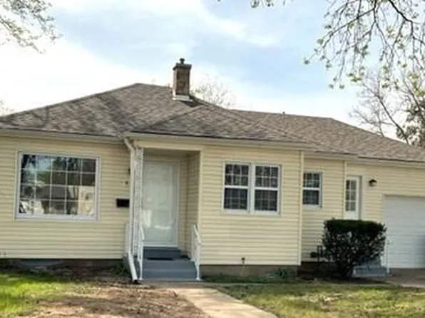 415 S Roosevelt Avenue, Aurora, MO 65605