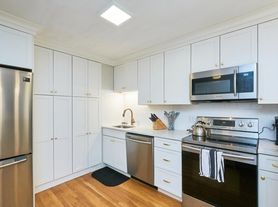 400 Savin Hill Ave, Dorchester, MA