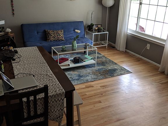 4th image of 1585 Stratford Ct