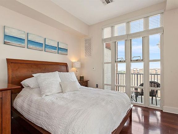 5th image of 55 Mallory Ave #73