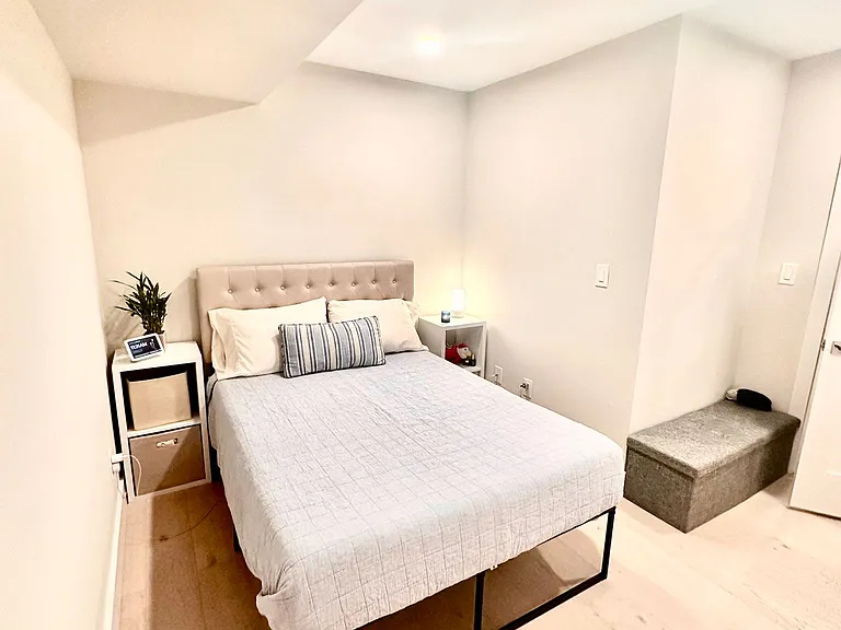 2556 University Pl NW #301 — Photo 9