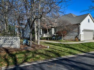 1348 Woodgrove Way #1348, Sun Prairie, WI 53590