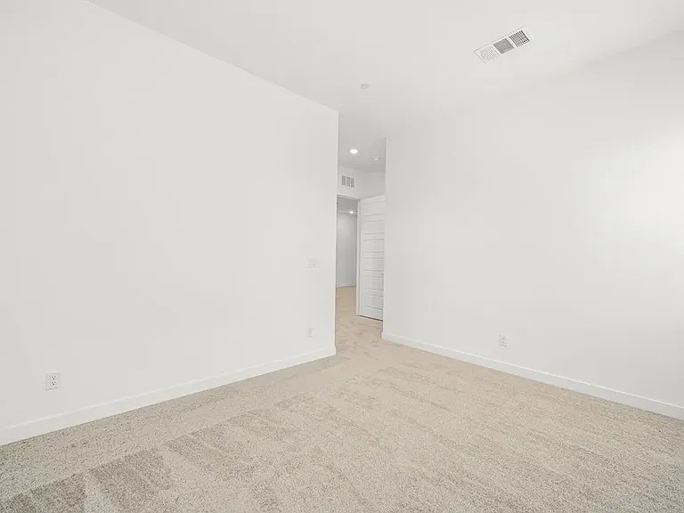 3601 Allen Creek Ct — Photo 16