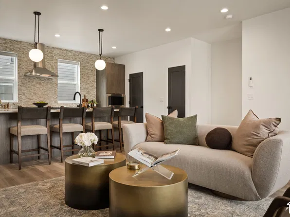 596 E Savvy Cv S #41, Salt Lake City, UT 84107