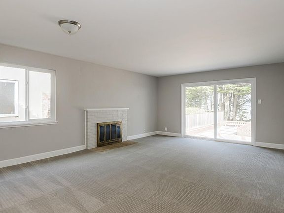 3rd image of 120 Escanyo Dr