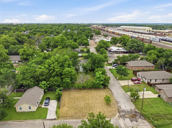 719 N Border St, Cleburne, TX 76031