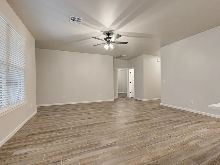 2298 E Sooner Rd — Photo 8