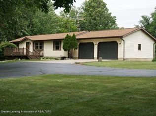 6611 Hollister Rd, Laingsburg, MI 48848