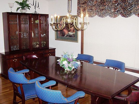 Dining Area - View 2