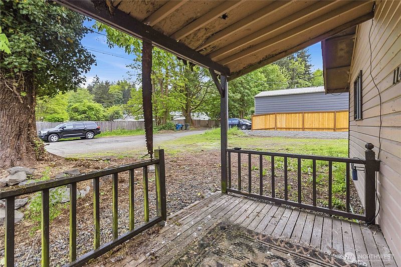 3rd image of 11435 163rd Avenue SE