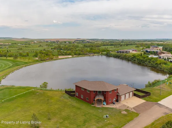 502 Pheasant Dr, South Heart, ND 58655
