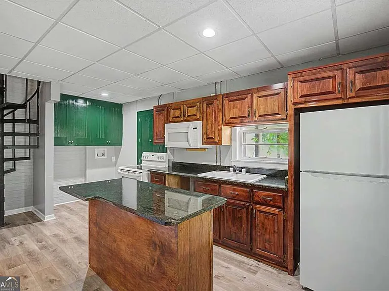 269 Two Hermitage Rd #B — Photo 2