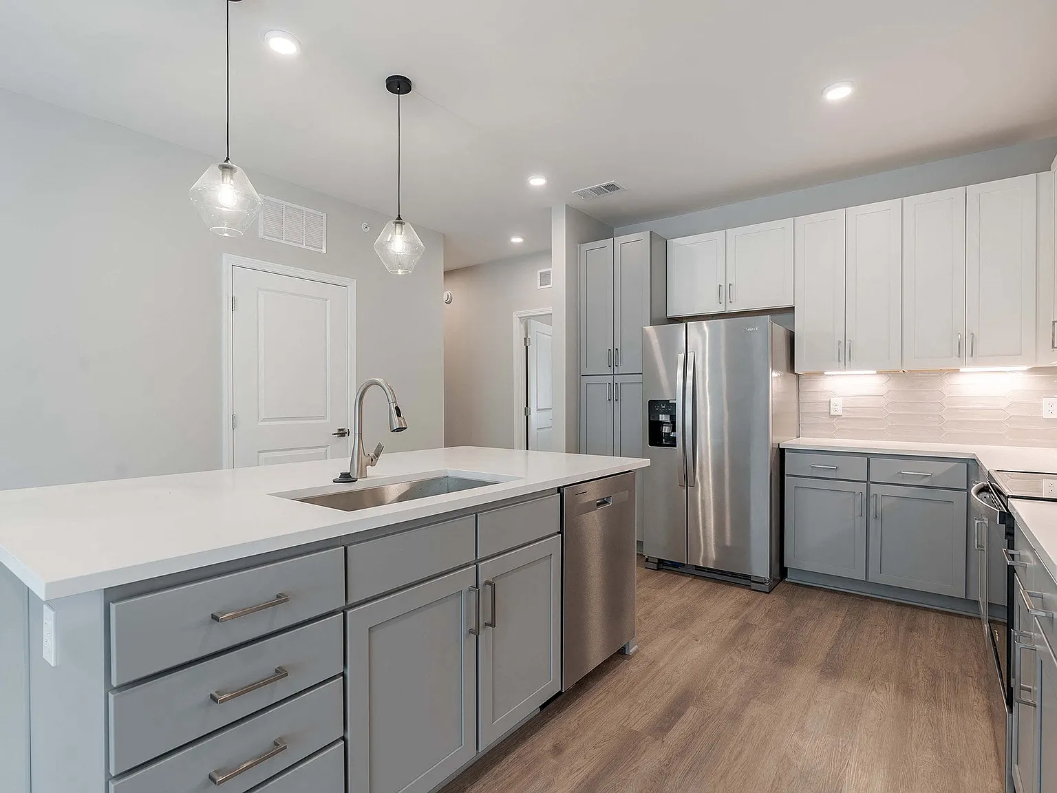 Paxton Place Apartments — Photo 3