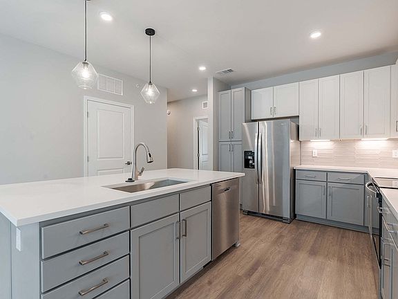 3rd image of 286 Slaughter Rd #7201