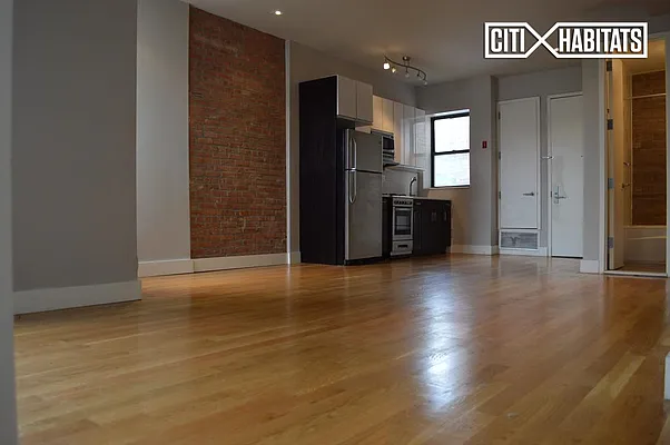 Rented by Citi Habitats | media 23