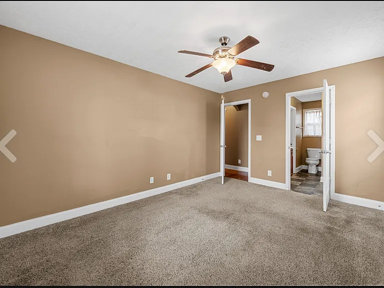 546 Falkland Cir — Photo 11