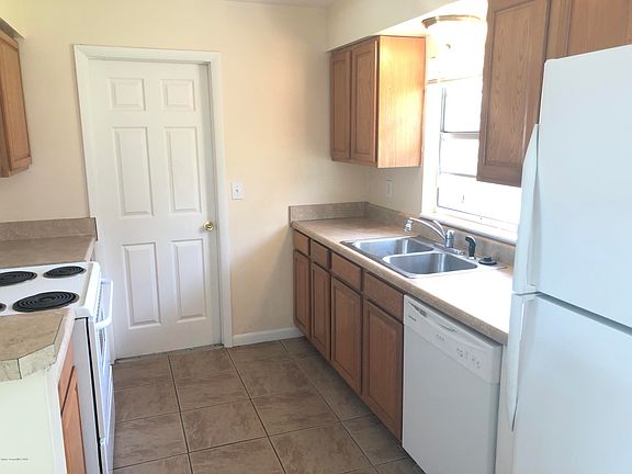 4th image of 3125 Rosemarie Dr