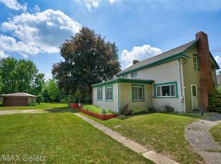 519 W Maple St, Byron, MI 48418
