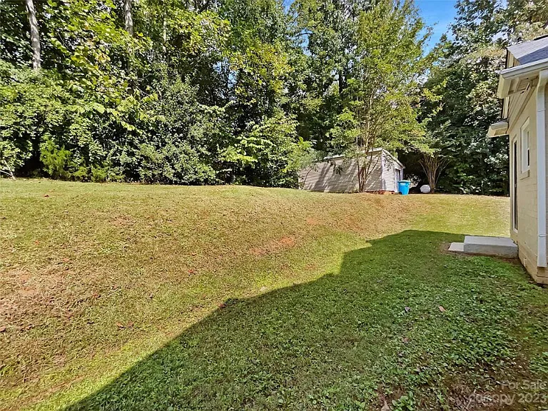 404 Morgan St — Photo 16