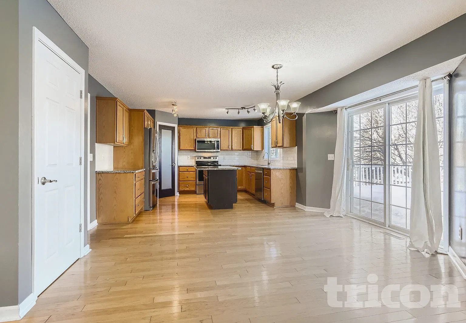 10915 Fox Hollow Ln N Champlin MN — Photo 4
