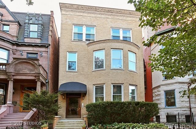 1st image of 421 W Oakdale Ave APT 2