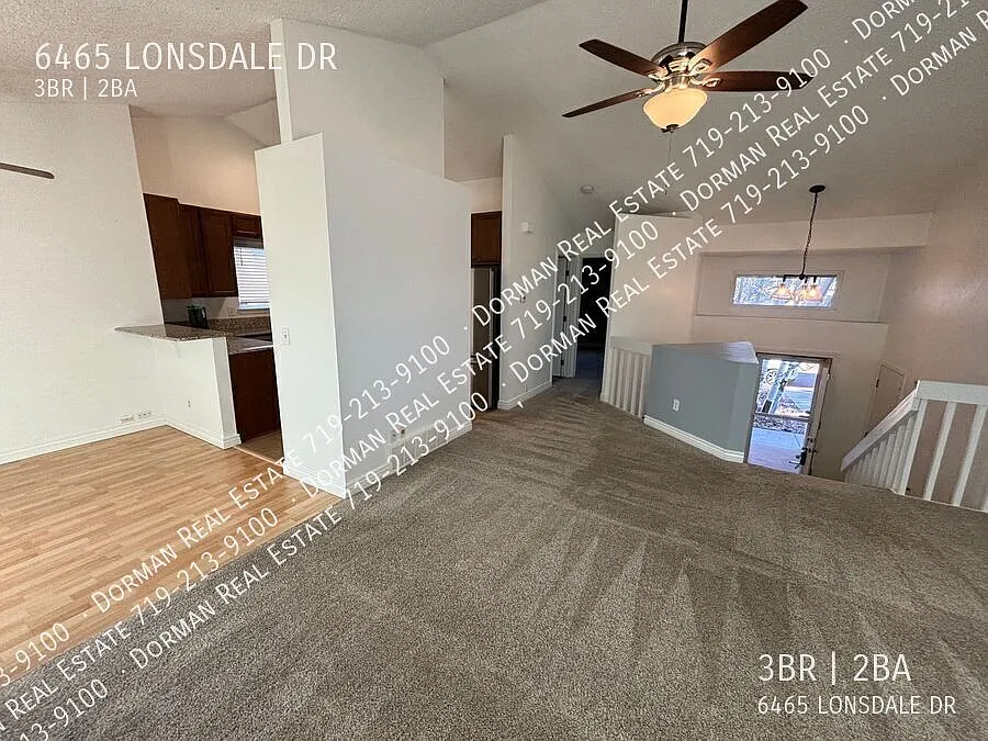 3 bed, 2 bath home, 2 car garage on east side, New carpet! — Photo 2