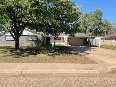 113 Armstrong Ave, Dumas, TX, 79029