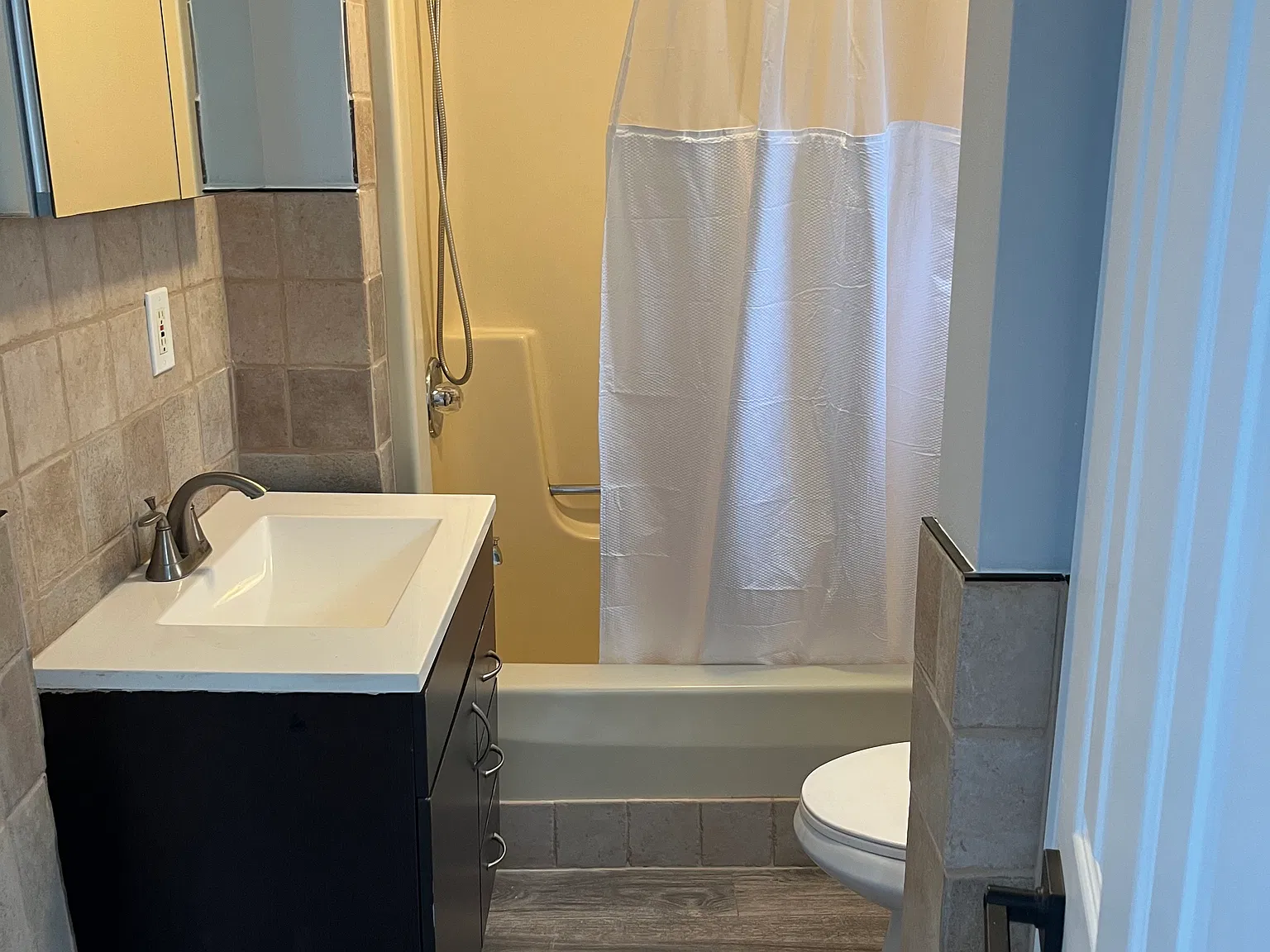 2 bed, $1,950 — Photo 4