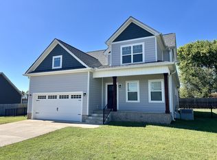 1059 Melvin Dr, Cross Plains, TN 37049